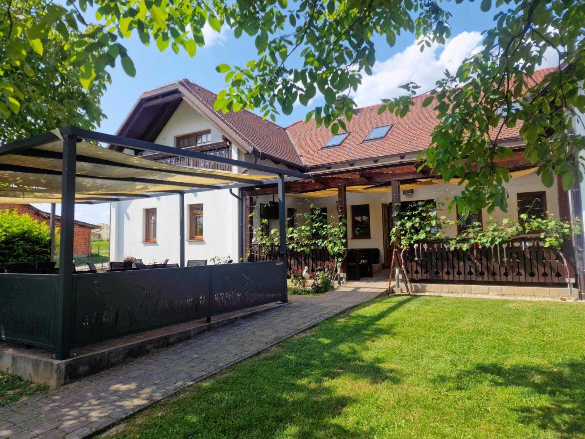 Pri Storklji Hotel Moravske-Toplice Exterior photo